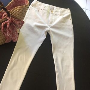 White jeans gold button and rivets. Size 4 NWOT